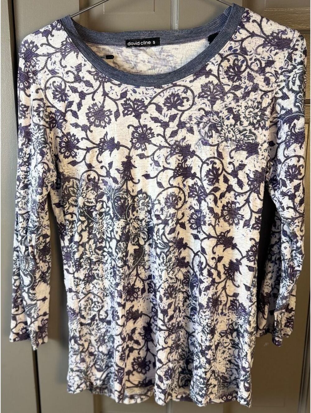 David Cline Women's Crewneck 3/4 Sleeve Top Blue Floral Vine Print Sz S